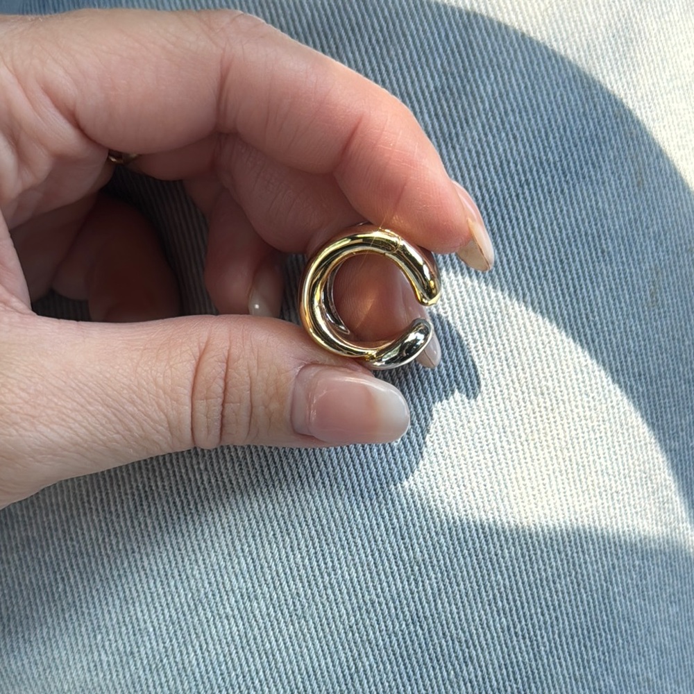 Demarson Odell twist ear cuff two tone - Picture 2 of 5